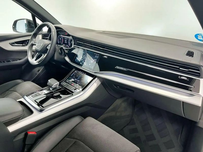 Audi Q7 • 2020 • 59,800 km 6