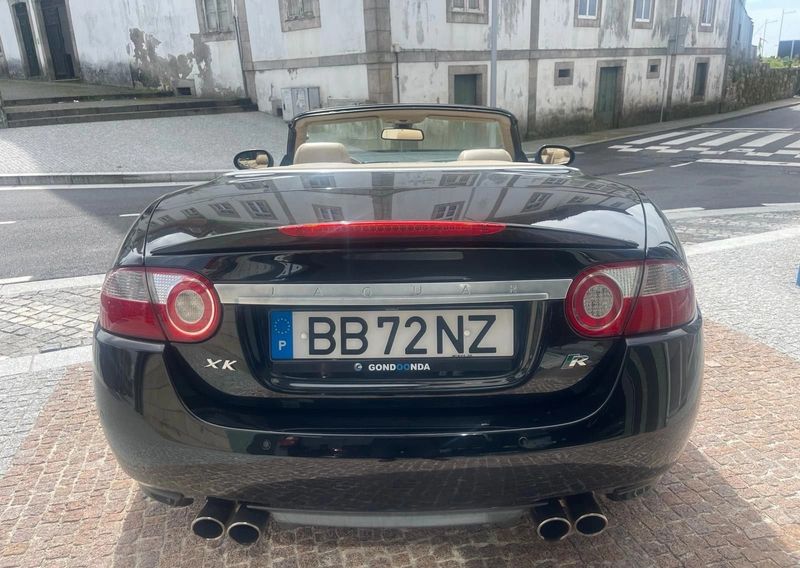 Jaguar XKR • 2009 • 190,000 km 11