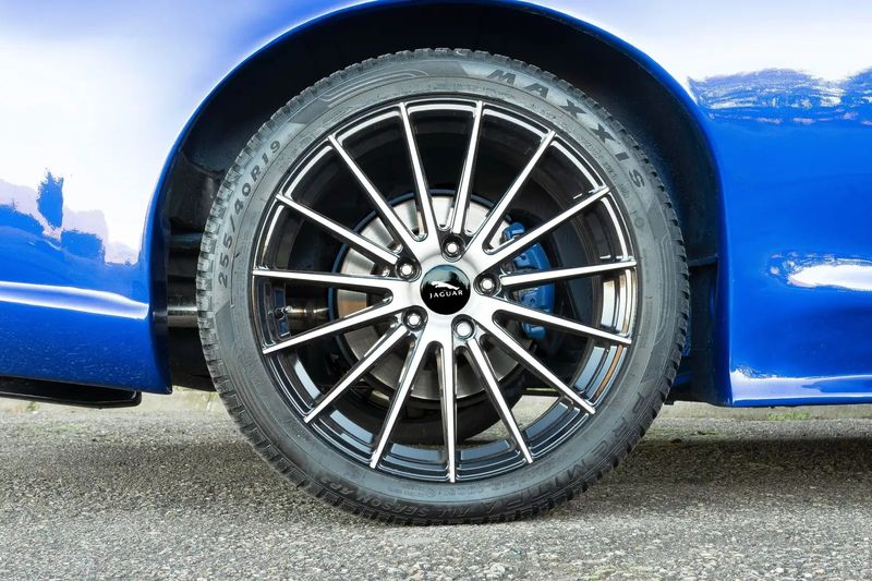 Jaguar XK • 1999 • 130,000 km 8