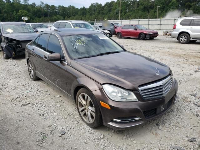 Mercedes-Benz C-Class • 2013 • 9 km 1