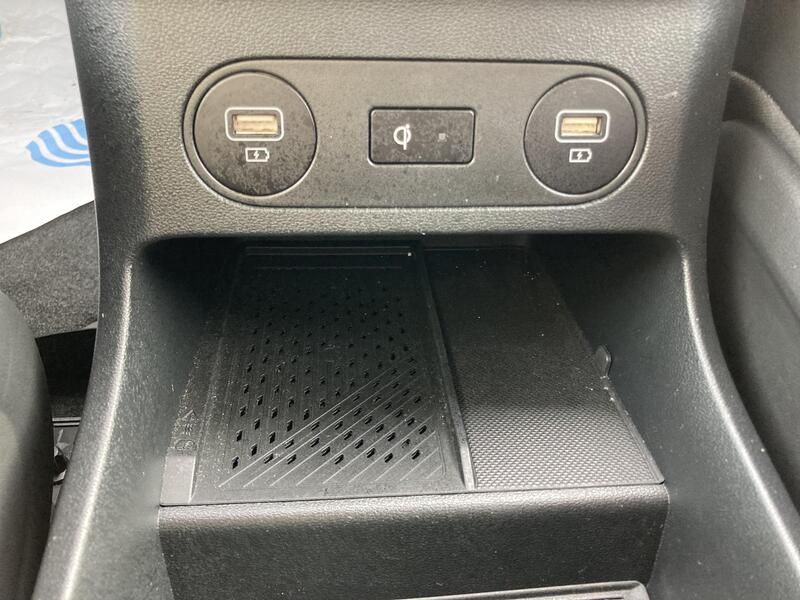 Hyundai Ioniq Electric • 2023 • 15,364 km 26