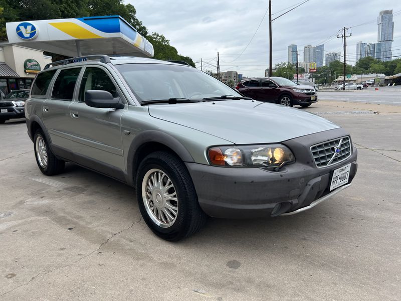 Volvo S60 • 2004 • 134,000 mi 2