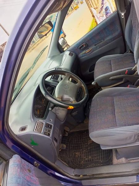 Toyota Picnic • 1999 • 125,000 km 5