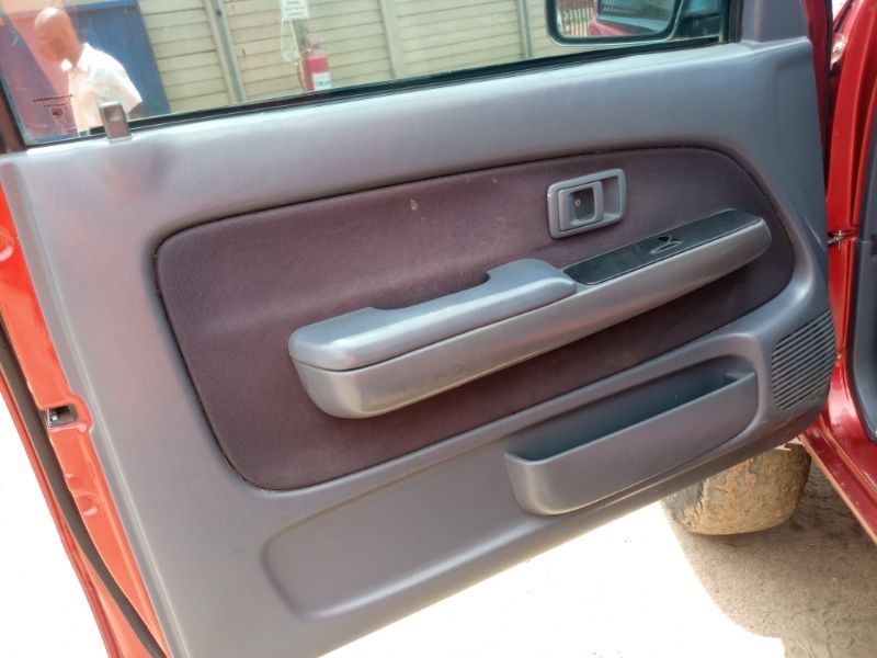 Toyota Hilux • 2002 • 155,255 km 12