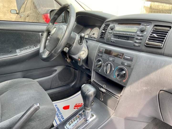 Toyota Corolla • 2004 • 126,340 km 4