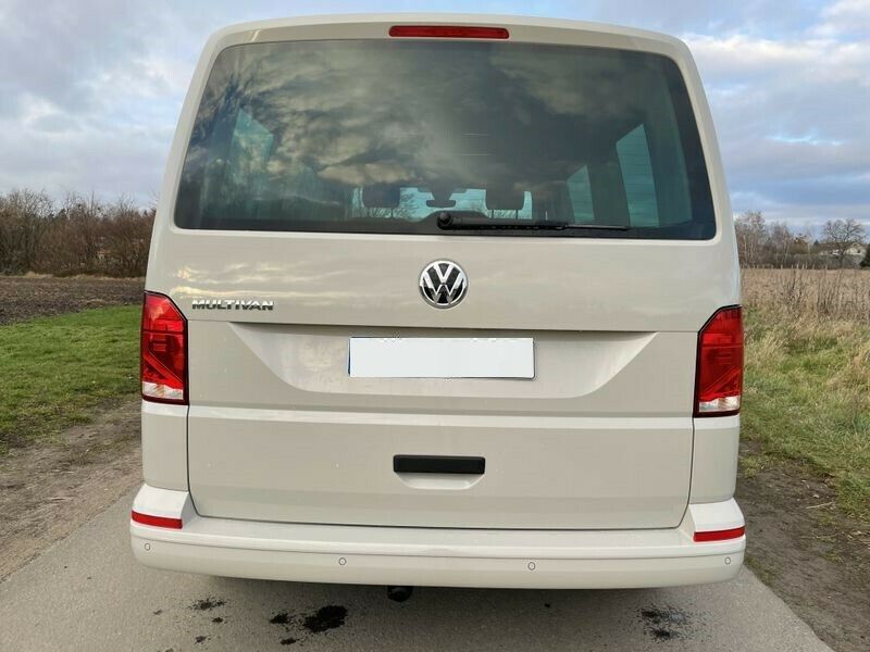 Volkswagen Multivan • 2020 • 92,900 km 6