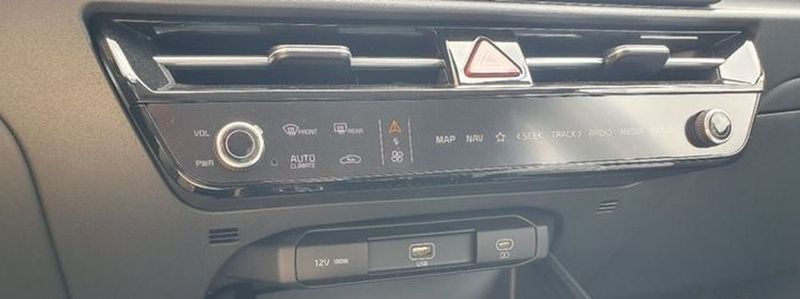 Kia Niro • 2023 • 3,900 km 8