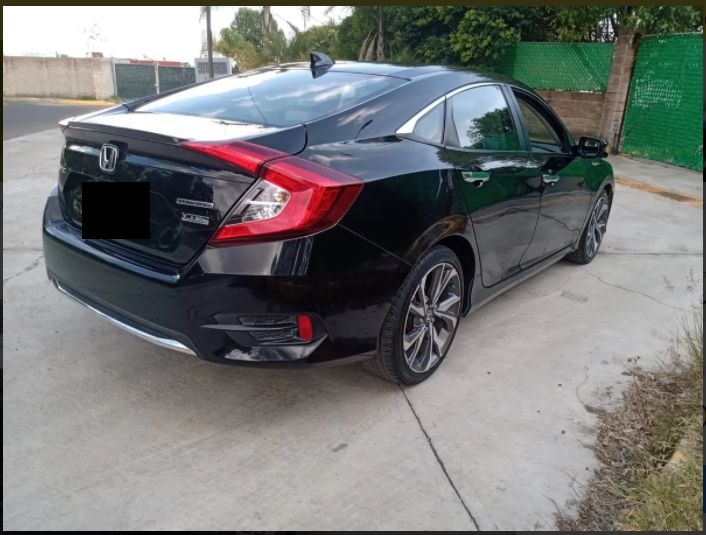 Honda Civic • 2020 • 72,000 km 4