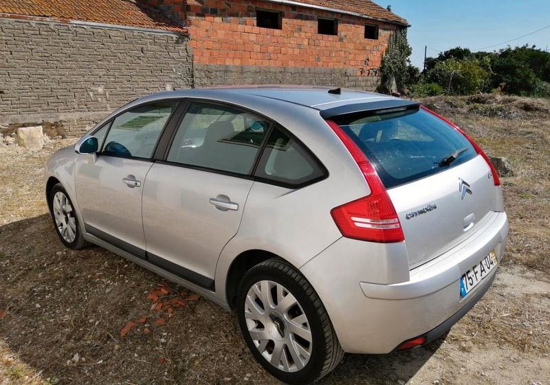 Citroën C4 • 2008 • 250,000 km 4