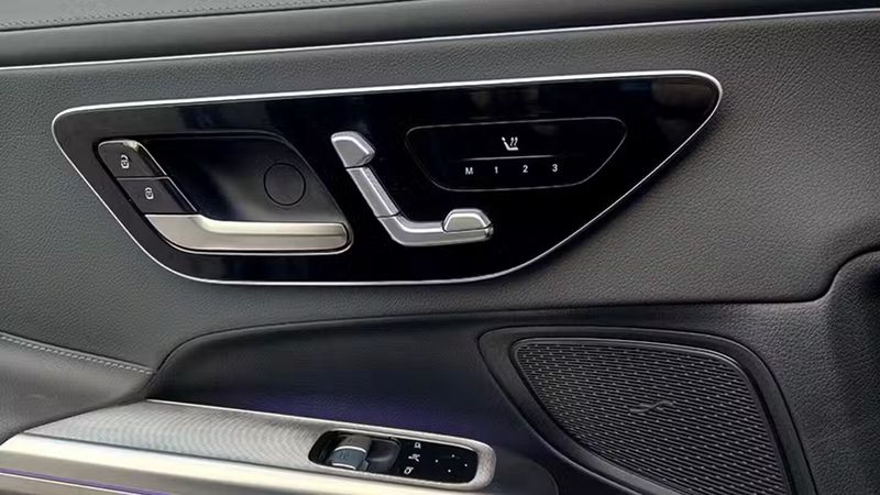 Mercedes-Benz CLA • 2024 • 2,566 km 9