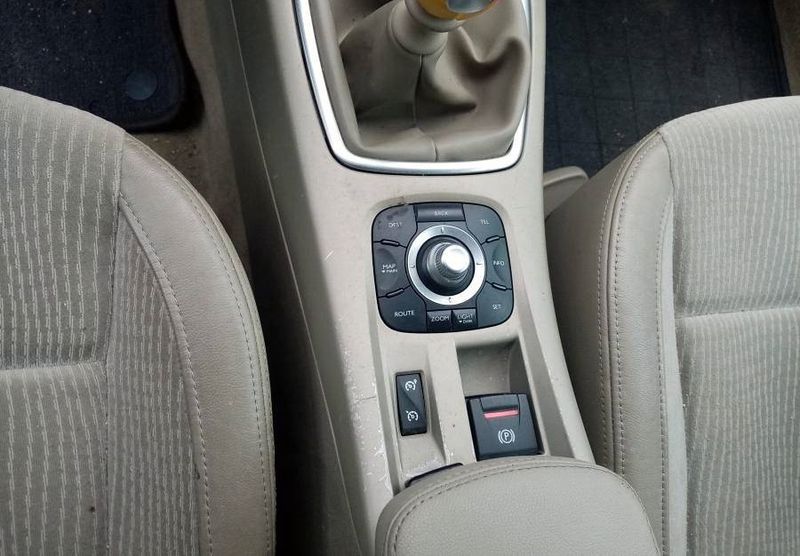 Renault Laguna • 2008 • 179,000 km 6