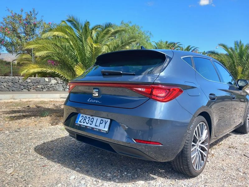 Seat Leon • 2021 • 35,200 km 4