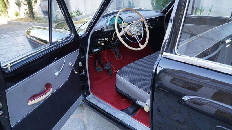 Mercedes-Benz E-Class • 1986 • 1,000 km 8