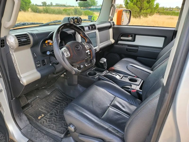 Toyota FJ Cruiser • 2007 • 200,000 km 6