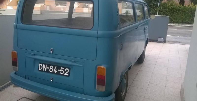 Volkswagen T5 Transporter Shuttle • 1980 • 4,000 km 3