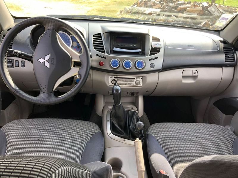 Mitsubishi L200 • 2008 • 212,000 km 3