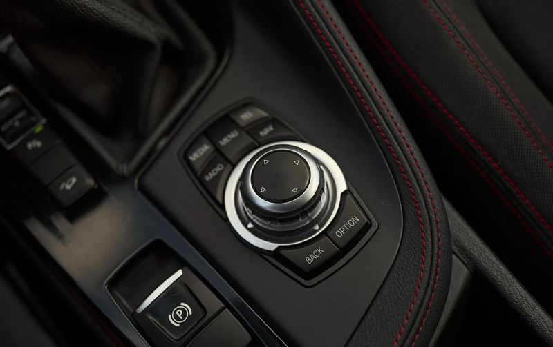 BMW X1 • 2015 • 193,000 km 10