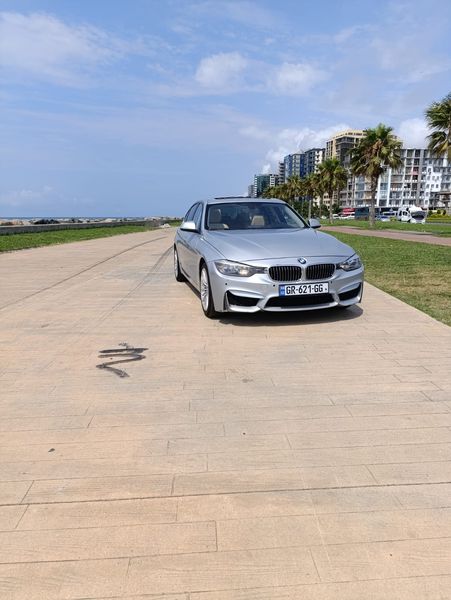 BMW 328i • 2012 • 209,000 km 13