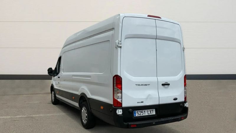 Ford Transit • 2022 • 88,500 km 4