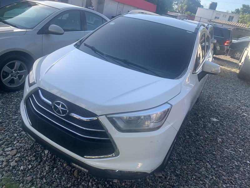 JAC S5 • 2016 • 92,000 km 2