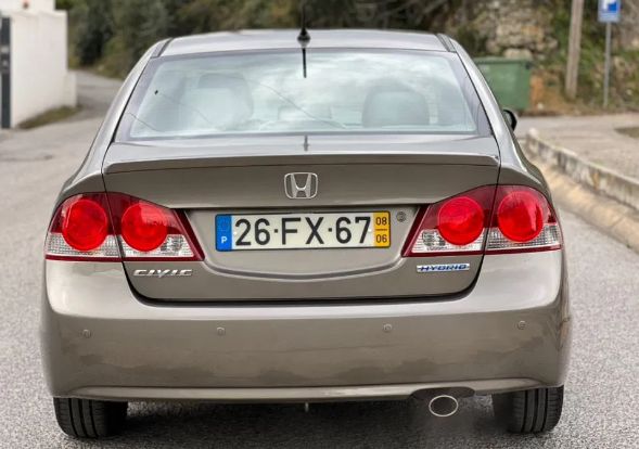 Honda Civic • 2008 • 112,000 km 2