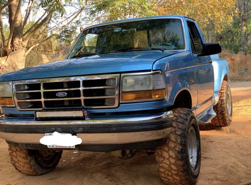 Ford F-150 • 1992 • 262,000 km 3