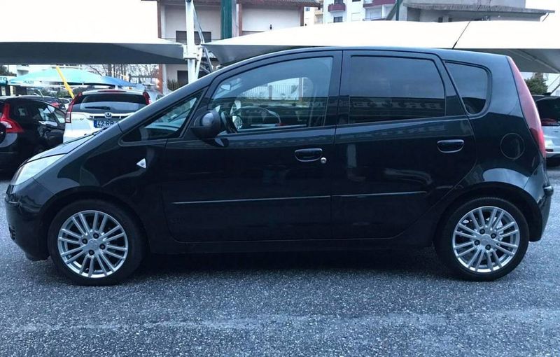 Mitsubishi Colt • 2008 • 130,000 km 3