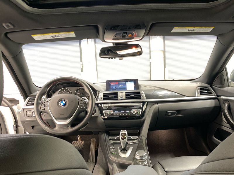 BMW 4 Series • 2019 • 16,421 km 8