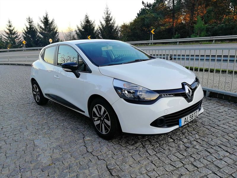 Renault Clio • 2017 • 117,000 km 1