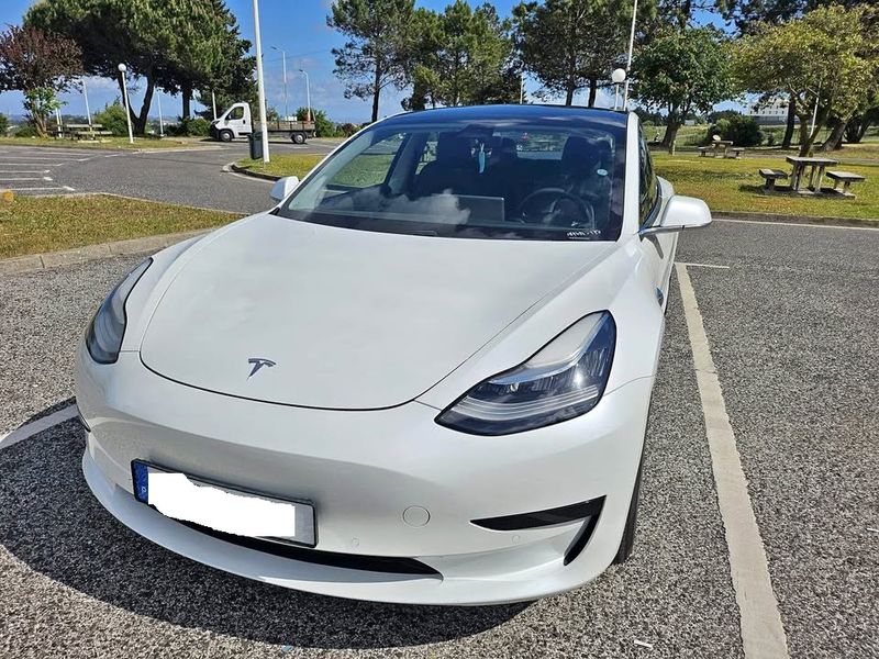 Tesla Model 3 • 2020 • 192,000 km 8