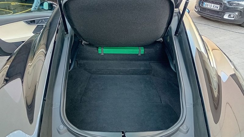 Jaguar F-Type • 2018 • 36,139 km 3