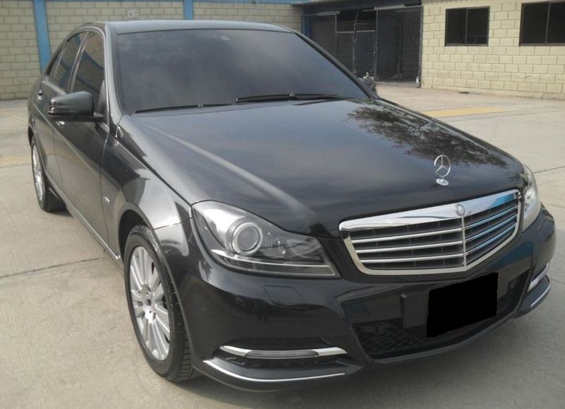 Mercedes-Benz C • 2012 • 164,000 km 1