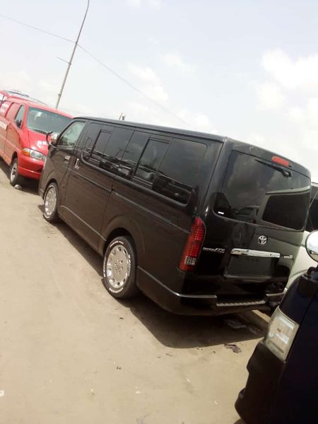 Toyota Hiace • 2008 • 43 km 3