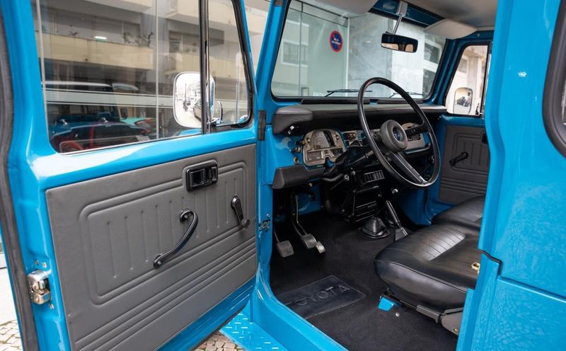 Toyota Belta • 1980 • 60,000 km 3