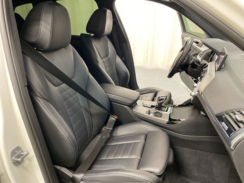 BMW X3 • 2020 • 18,803 km 6