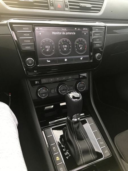 Škoda Superb Combi • 2017 • 132,000 km 3