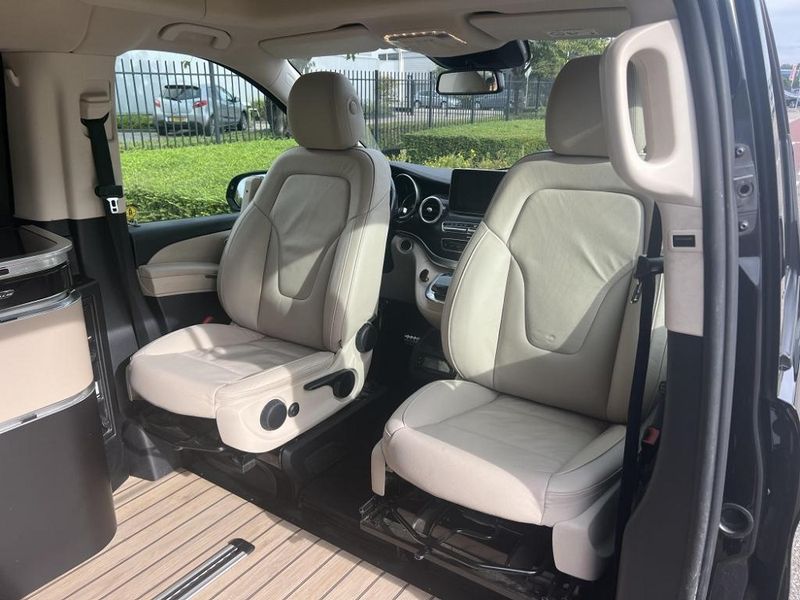 Mercedes-Benz 310 Van • 2016 • 140,000 km 4