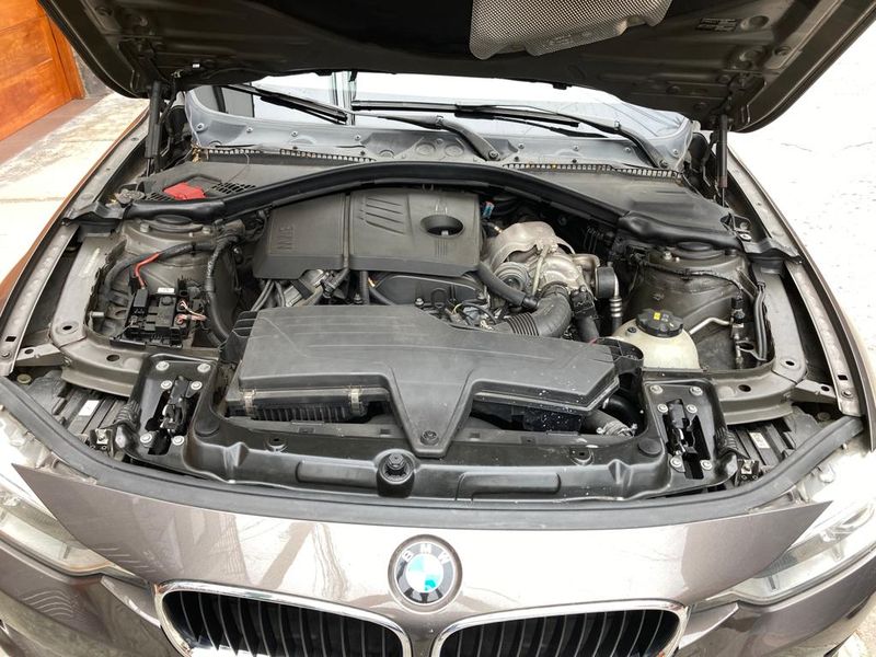 BMW 316i • 2015 • 59,000 km 12