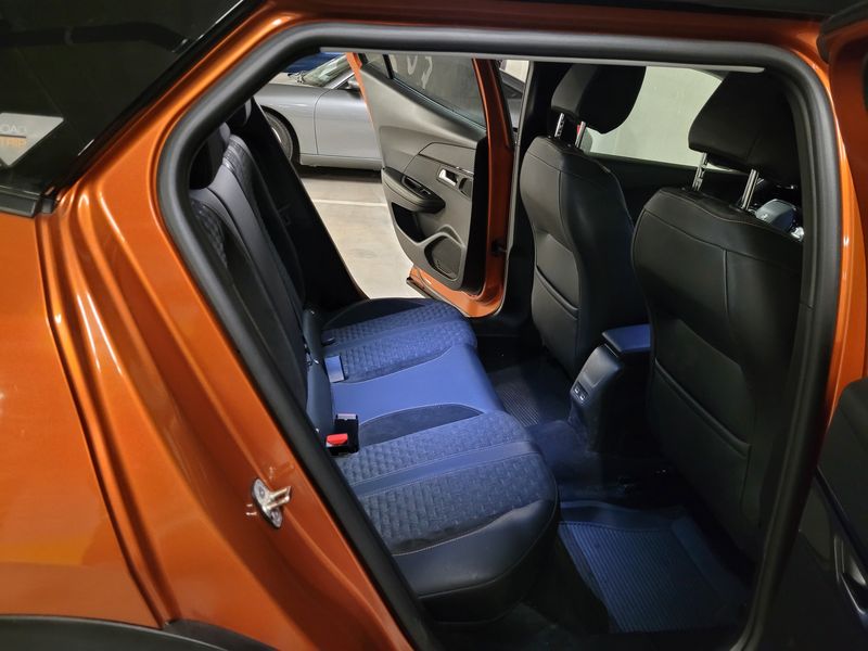 Peugeot 2008 • 2022 • 24,000 km 2