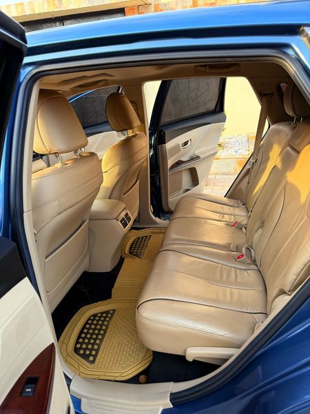 Toyota Venza • 2012 • 5,000 km 5