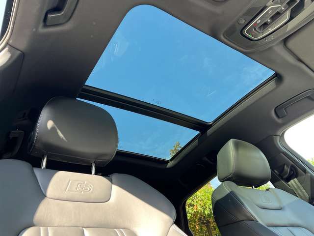 Audi e-tron • 2019 • 33,100 km 7