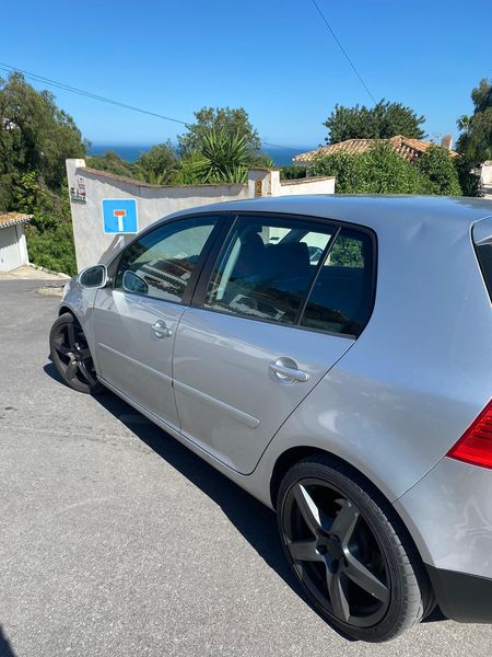 Volkswagen Golf • 2006 • 197,000 km 3