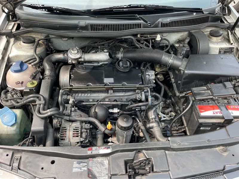 Volkswagen Bora • 1999 • 464,000 km 5