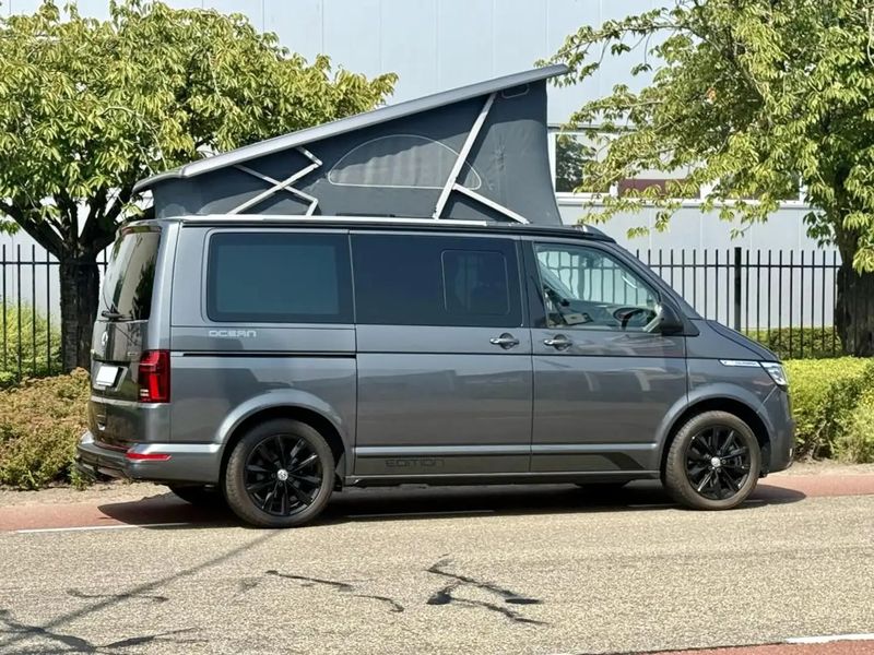 Volkswagen California • 2022 • 42,000 km 2