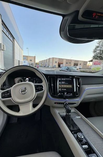 Volvo XC60 • 2020 • 74,000 km 16