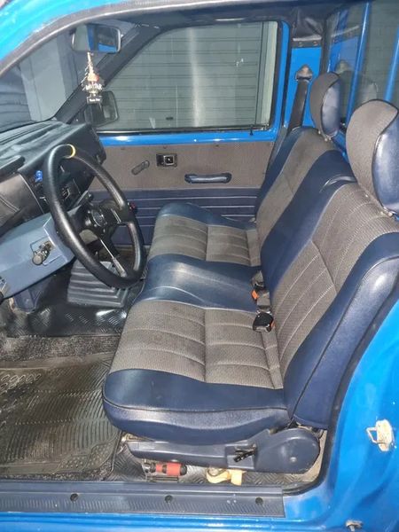 Nissan Pickup • 1992 • 360,000 km 4