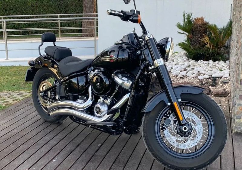 Harley Davidson flstn softail • 2018 • 4,110 km 2