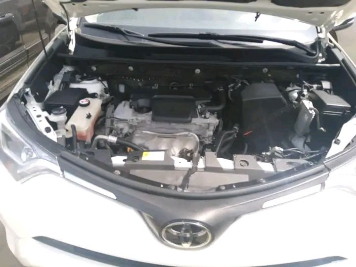 Toyota RAV4 • 2018 • 50,000 km 3