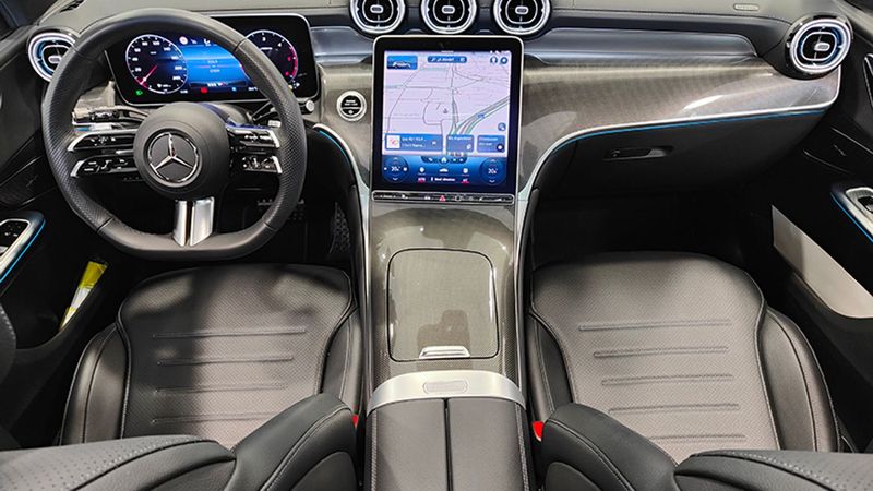 Mercedes-Benz GLC • 2022 • 27,299 km 4