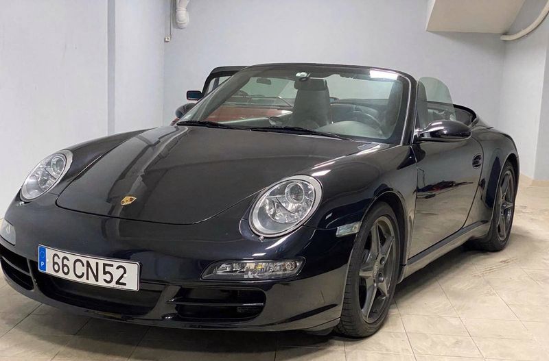 Porsche 911 Carrera • 2006 • 90,000 km 1